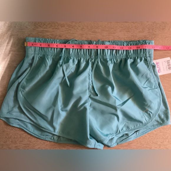 Alive Magnetics Athletic Shorts Size Large - Picture 3 of 11